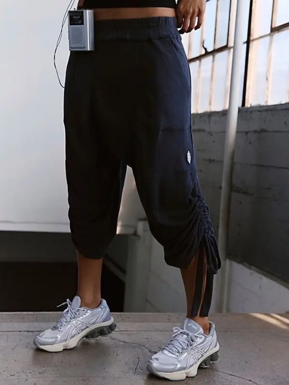 7Z.NWT $128! Free People by FP Movement
Pirouette Ruched Cropped Jogger Pants
